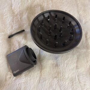 Dyson Hair Dryer Attachments + Mat